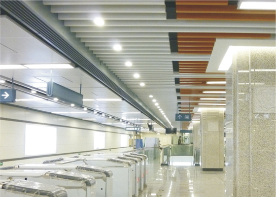 plafond d'écran de profil d'U-aluminium de plafond suspendu/tuile fausse en aluminium pour l'aéroport