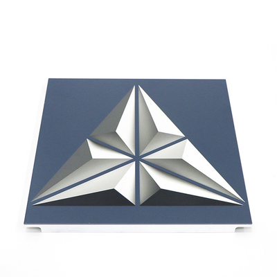 tuiles artistiques de plafond de triangle de 300mm*300mm, plafond faux imprimé de cadre ouvert en aluminium pour Hall
